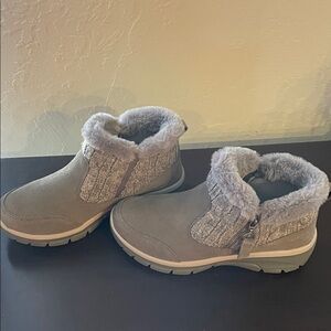 Skechers Taupe Fur-Lined Winter Boots